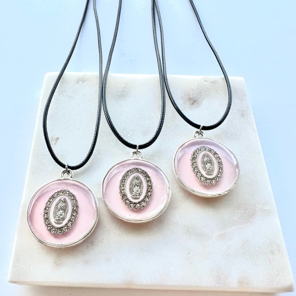 Virgencita Pendant Necklace | Resin Pendant | Resin Jewelry - Picture 4 of 7